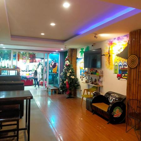 Popeyes Hostel Patong ภายนอก รูปภาพ