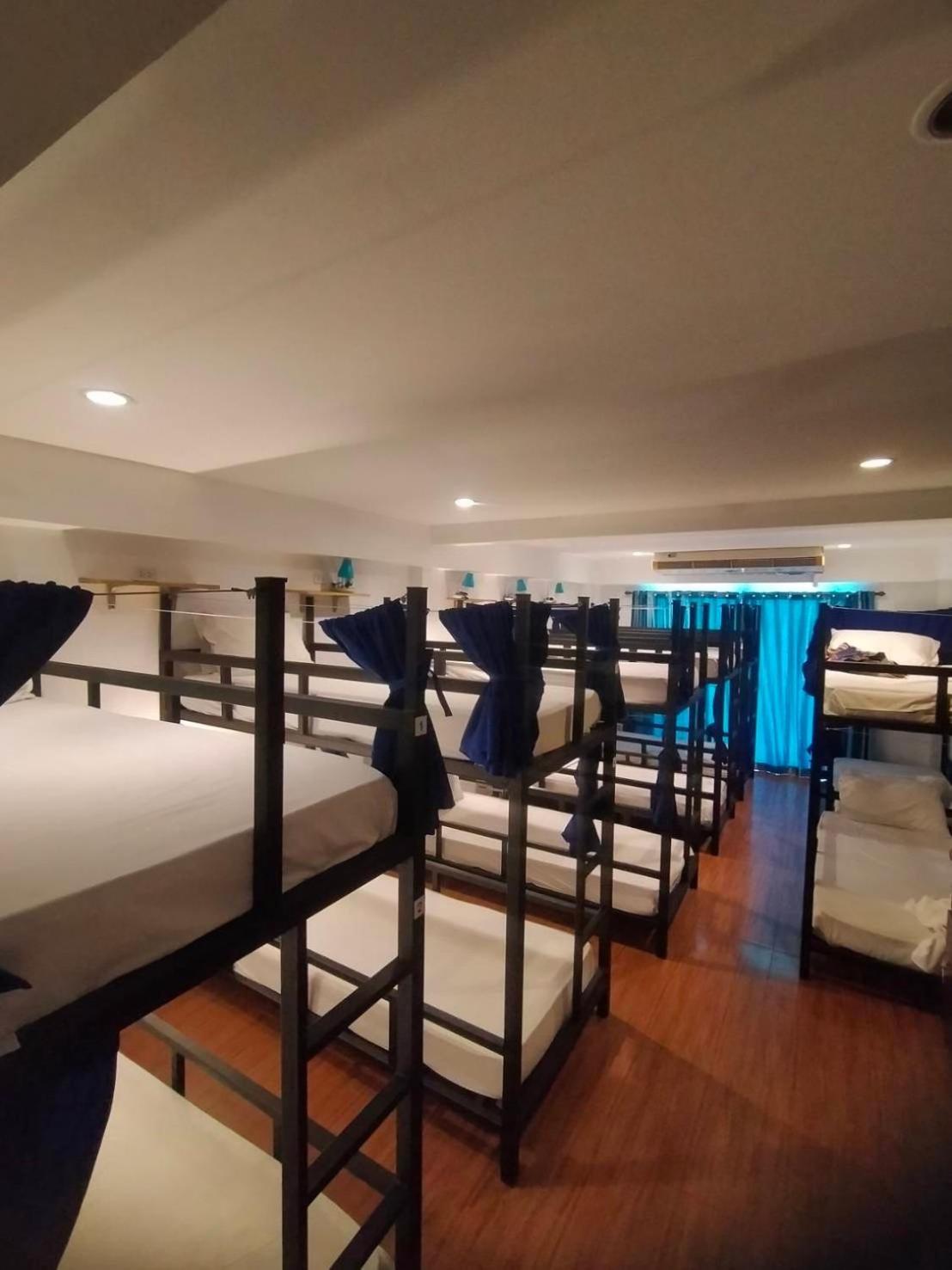 Popeyes Hostel Patong ภายนอก รูปภาพ